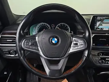 2016 BMW 7 серии с пробегом 108 576 км