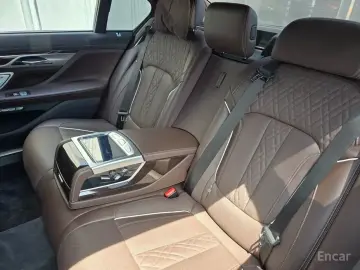 2017 BMW 7 серии с пробегом 136 388 км