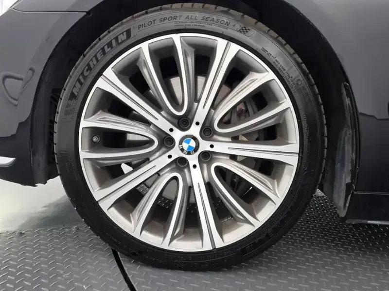2015 BMW 7 серии с пробегом 92 628 км