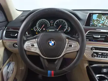 2015 BMW 7 серии с пробегом 92 628 км