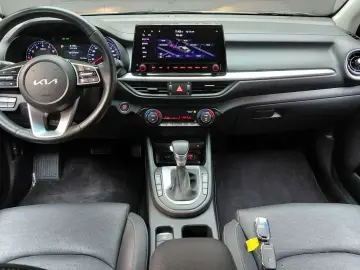 2022 Kia K3 с пробегом 75 124 км