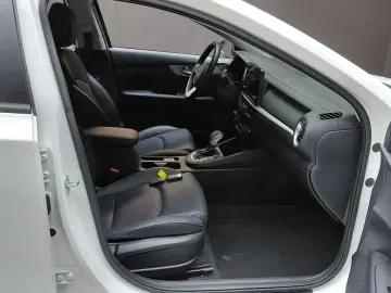 2022 Kia K3 с пробегом 75 124 км
