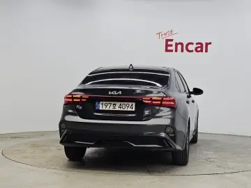 2022 Kia K3 с пробегом 105 937 км
