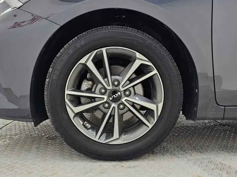 2022 Kia K3 с пробегом 105 937 км