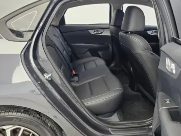 2022 Kia K3 с пробегом 105 937 км