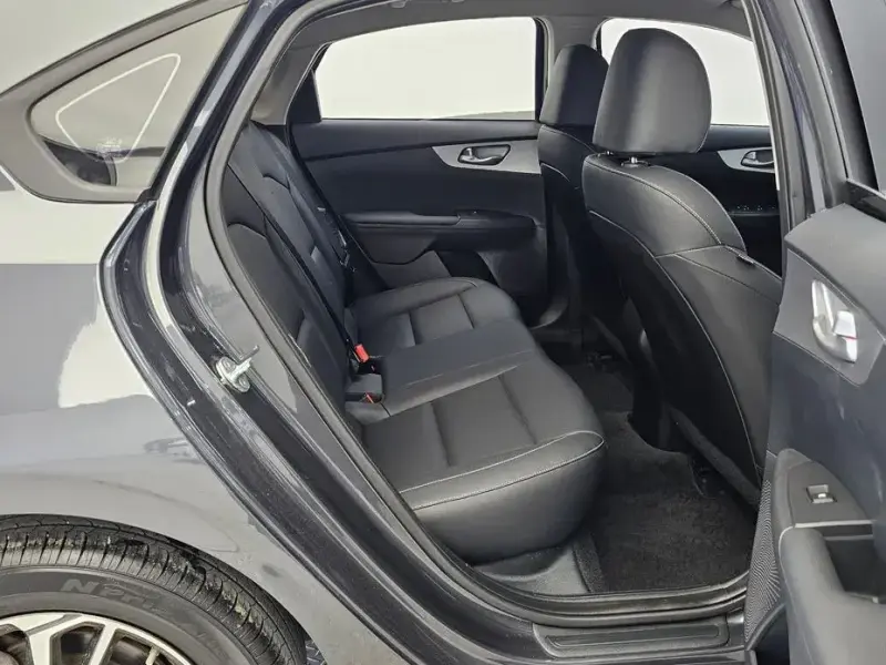 2022 Kia K3 с пробегом 105 937 км