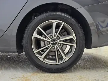 2022 Kia K3 с пробегом 105 937 км