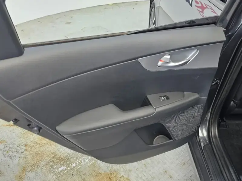2022 Kia K3 с пробегом 105 937 км