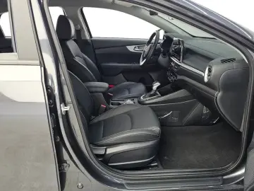 2022 Kia K3 с пробегом 105 937 км