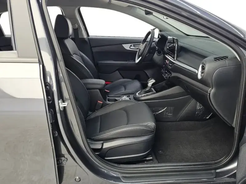 2022 Kia K3 с пробегом 105 937 км