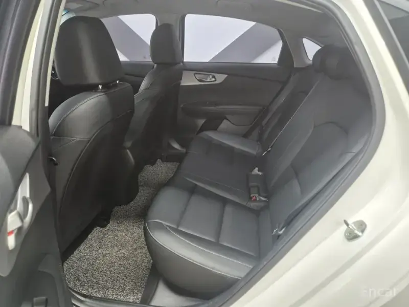 2021 Kia K3 с пробегом 78 475 км
