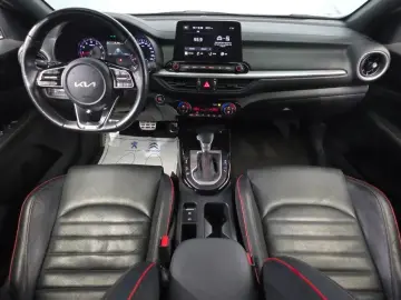2022 Kia K3 с пробегом 114 896 км