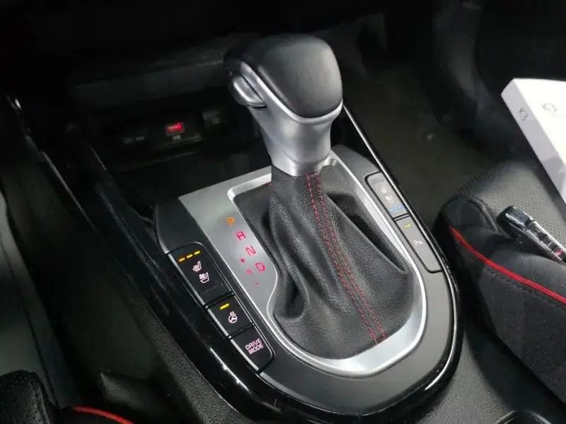 2022 Kia K3 с пробегом 114 896 км