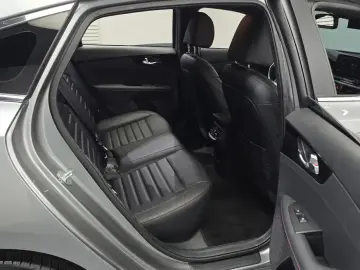 2022 Kia K3 с пробегом 114 896 км