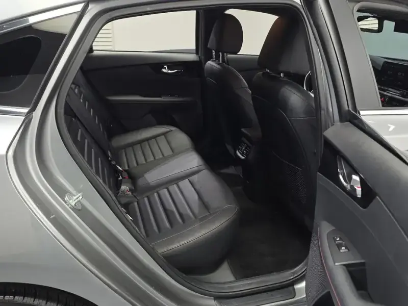 2022 Kia K3 с пробегом 114 896 км