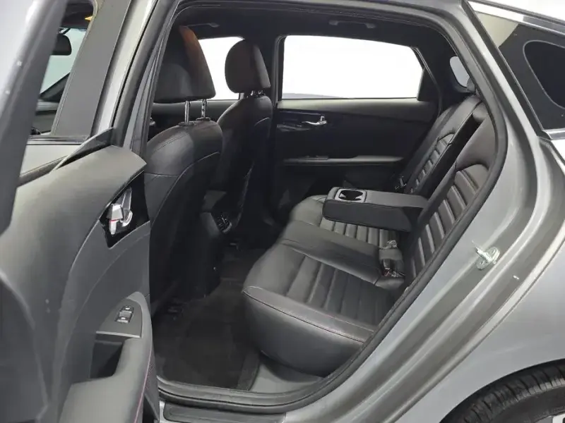 2022 Kia K3 с пробегом 114 896 км