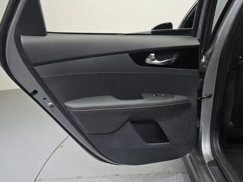 2022 Kia K3 с пробегом 114 896 км