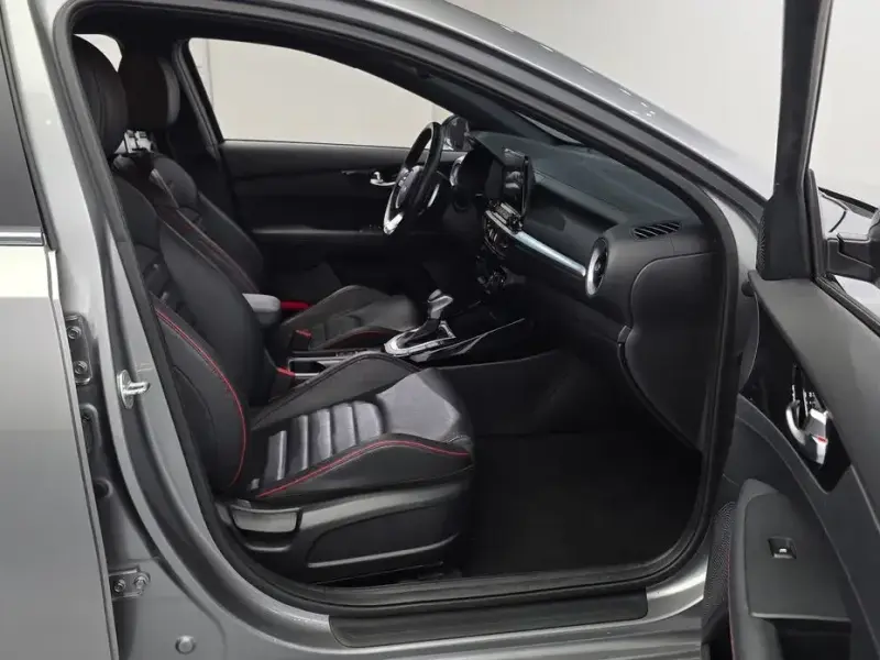 2022 Kia K3 с пробегом 114 896 км