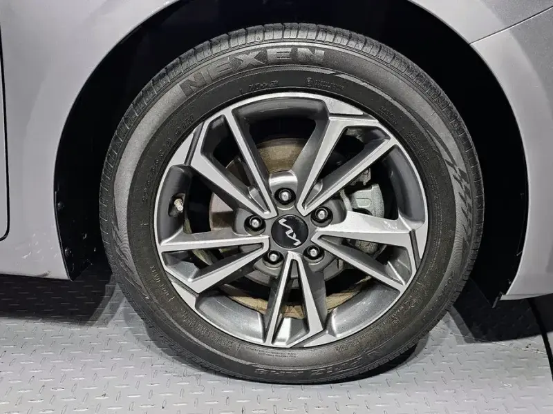 2021 Kia K3 с пробегом 46 038 км
