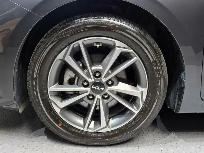 2022 Kia K3 с пробегом 72 916 км