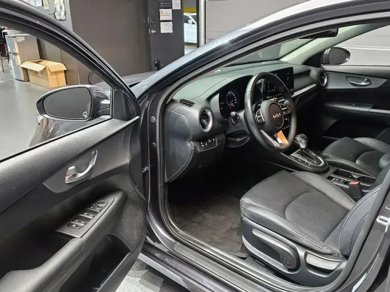 2022 Kia K3 с пробегом 72 916 км