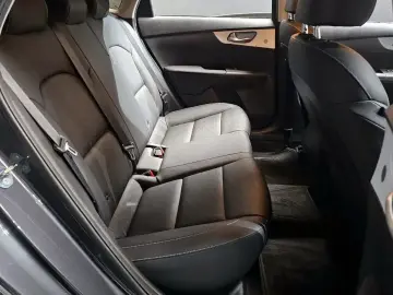 2022 Kia K3 с пробегом 72 916 км