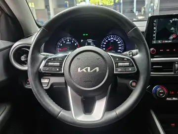 2022 Kia K3 с пробегом 72 916 км