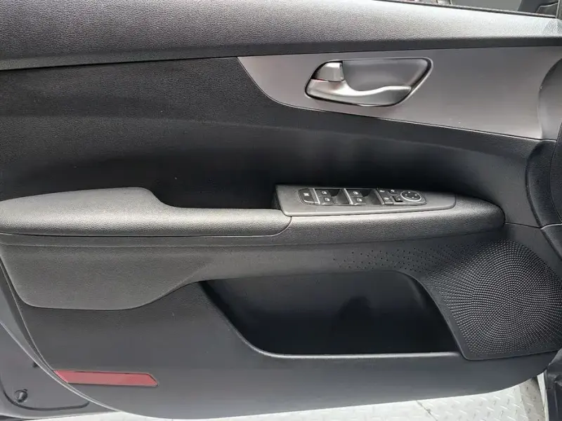 2022 Kia K3 с пробегом 72 916 км