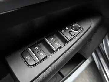 2022 Kia K3 с пробегом 72 916 км