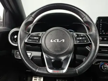 2022 Kia K3 с пробегом 62 903 км