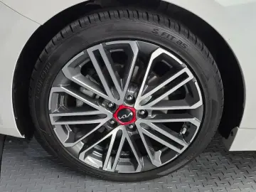 2022 Kia K3 с пробегом 47 107 км
