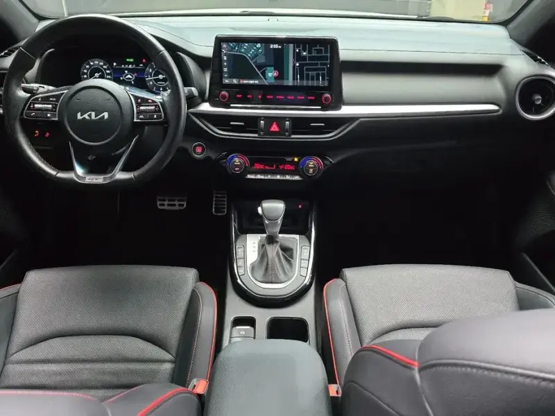2022 Kia K3 с пробегом 47 107 км