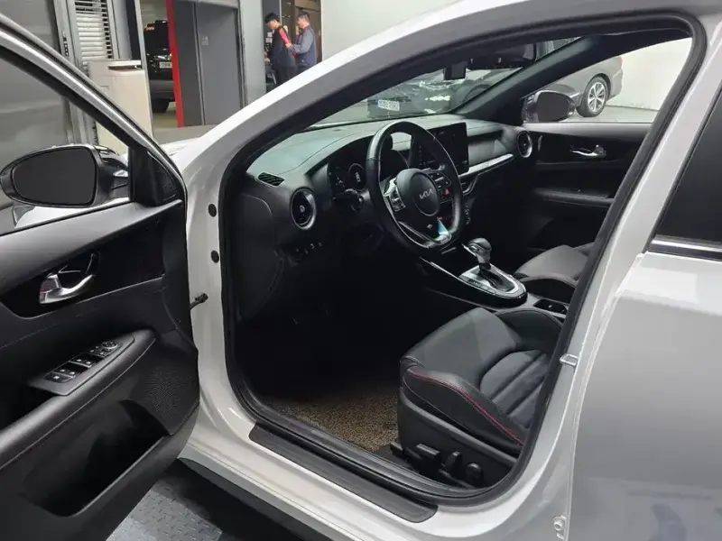 2022 Kia K3 с пробегом 47 107 км