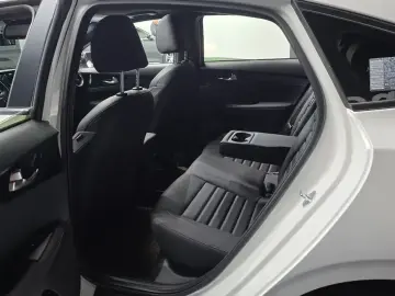 2022 Kia K3 с пробегом 47 107 км