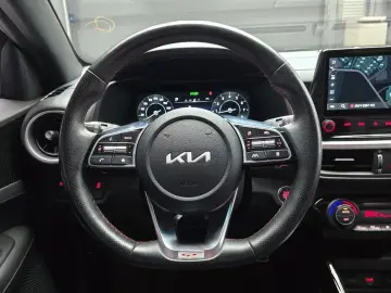 2022 Kia K3 с пробегом 47 107 км