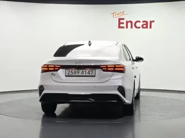 2021 Kia K3 с пробегом 115 594 км