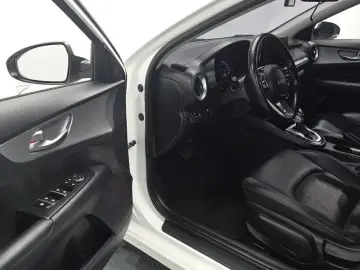 2021 Kia K3 с пробегом 115 594 км