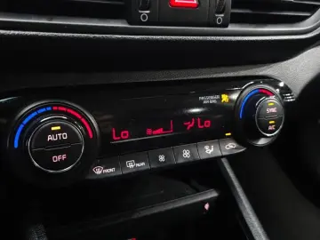 2021 Kia K3 с пробегом 115 594 км