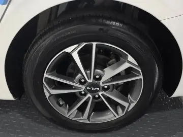 2021 Kia K3 с пробегом 115 594 км