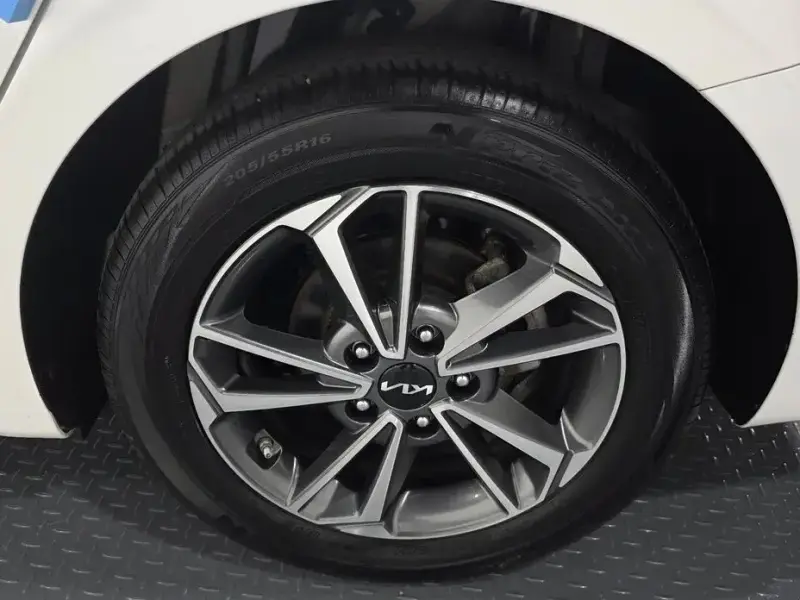 2021 Kia K3 с пробегом 115 594 км