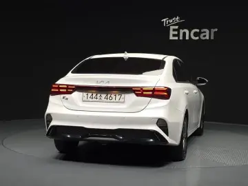 2021 Kia K3 с пробегом 43 546 км