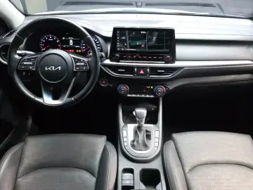 2021 Kia K3 с пробегом 43 546 км