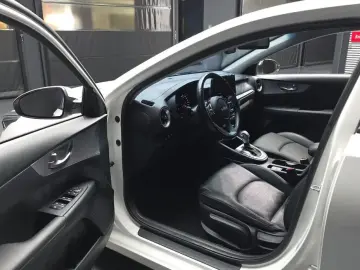 2021 Kia K3 с пробегом 43 546 км