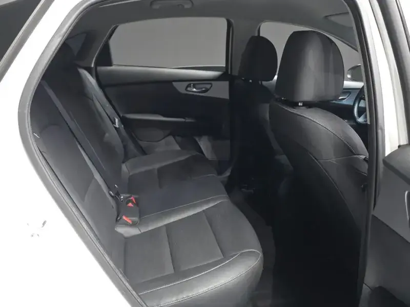 2021 Kia K3 с пробегом 43 546 км