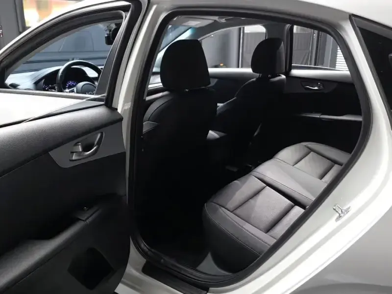 2021 Kia K3 с пробегом 43 546 км