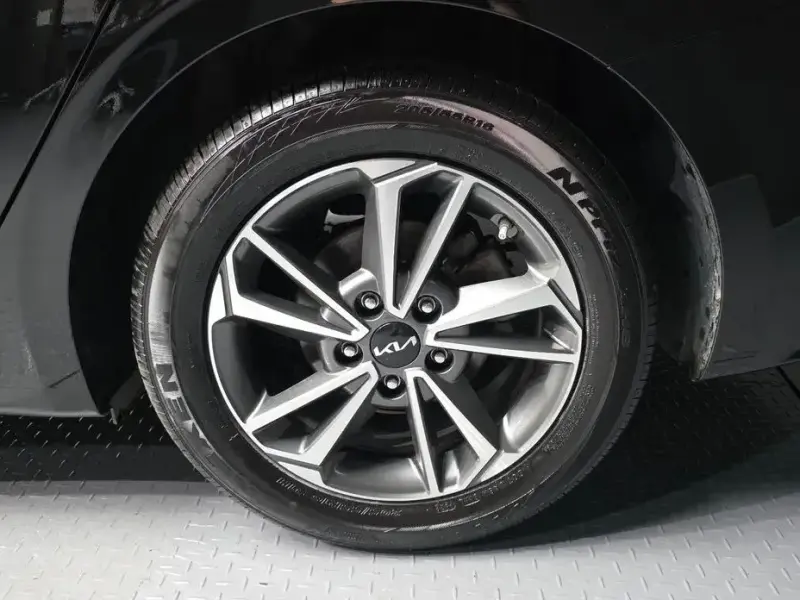 2022 Kia K3 с пробегом 64 089 км