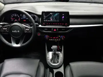 2022 Kia K3 с пробегом 64 089 км