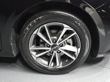 2022 Kia K3 с пробегом 64 089 км