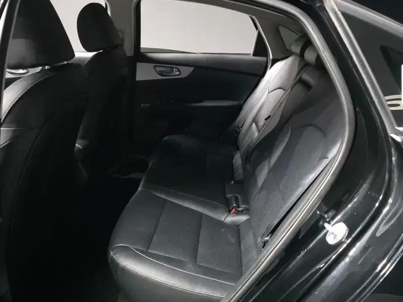 2022 Kia K3 с пробегом 64 089 км