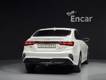 2022 Kia K3 с пробегом 68 572 км